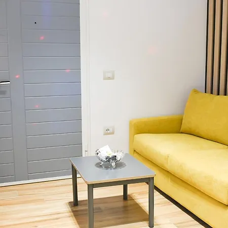 Apartamento Center 2 *